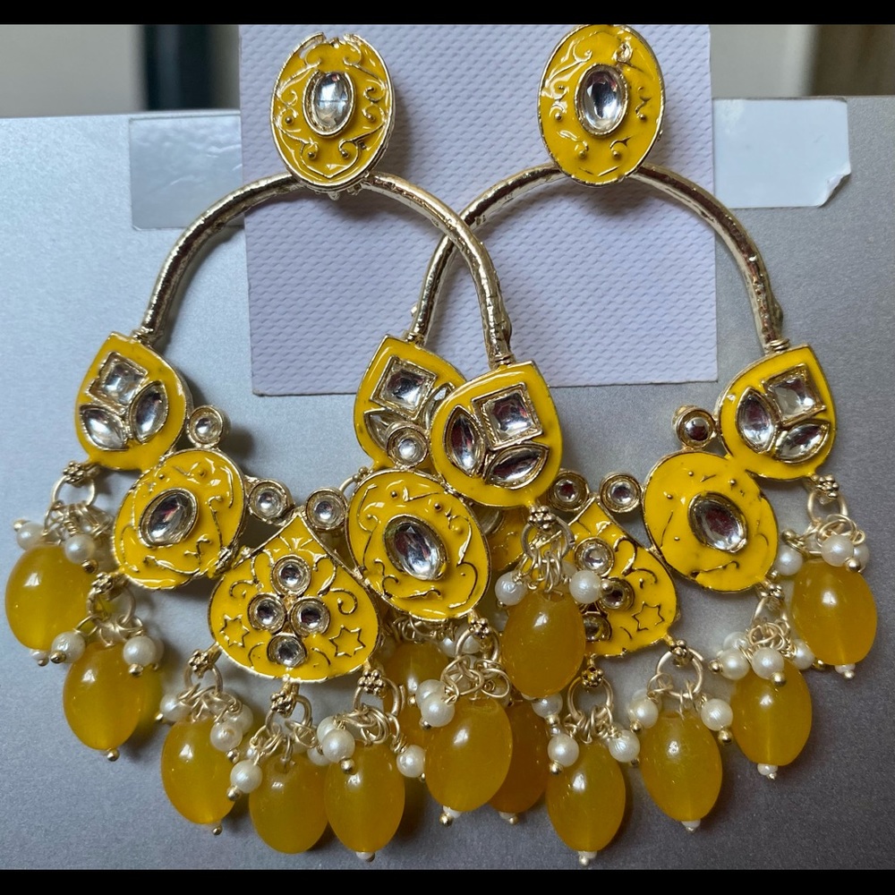 Yellow color dangler’s.